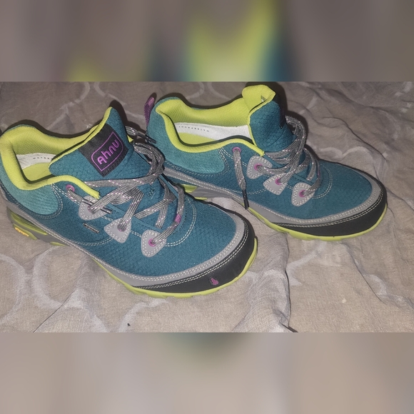 Ahnu Shoes - Ahnu Hiking And Trail Shoes